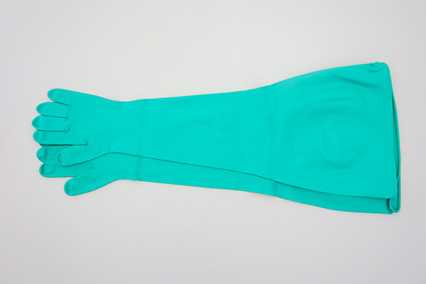 Glovebox Handschuh in alternativen Materialien verfügbar: Nitril (siehe Foto), Neopren, EPDM